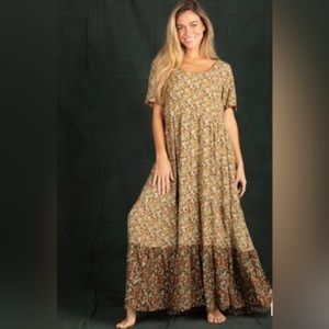 Natural life nwt tiered maxi dress - floral in earth tones perfect for fall